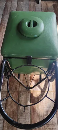 Vende-se carrinho de picolé