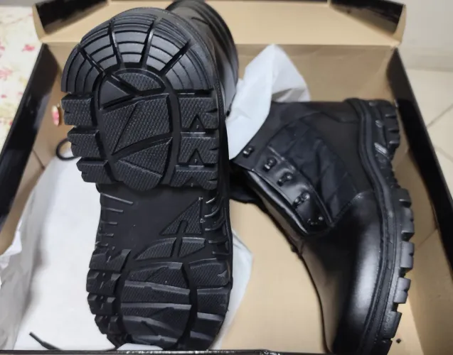 Coturno Acero Smith 42 nunca usado na Caixa.