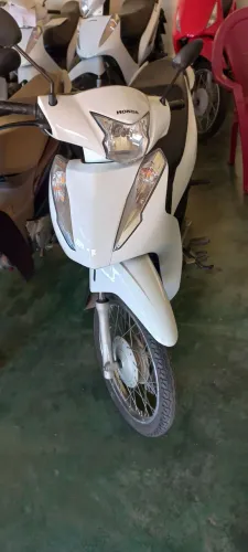 Biz 110i branca 2020