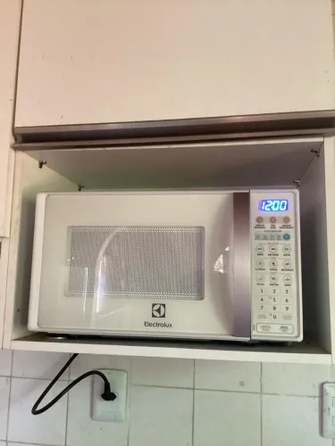 Microondas Eletrolux como novo
