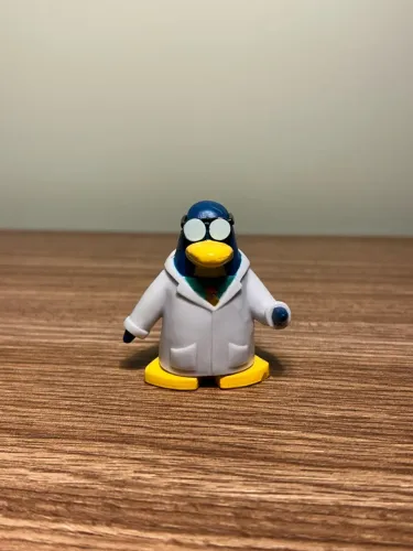Boneco Club Penguin Gary