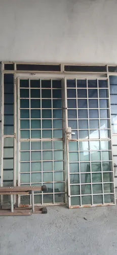 portas de ferro 2 metros de largura por 2,20m de altura