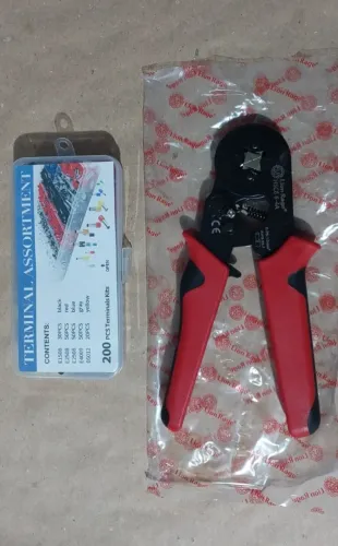 Alicate crimpador de terminais tubulares