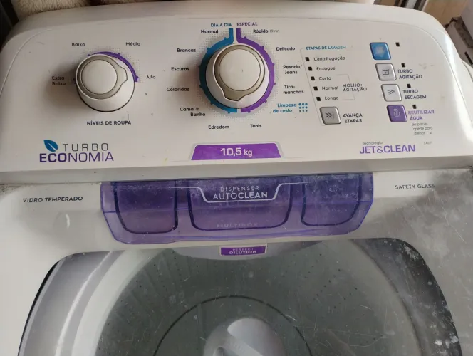 Máquina lavar roupa Electrolux 220 volts pouco uso 10 kg 550