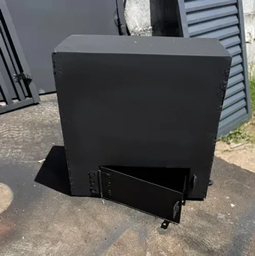 Caixa para proteção de motor 