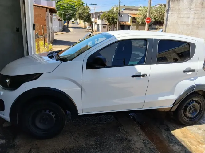 Fiat Mobi Like 1.0 Fire Flex 5P. 2024