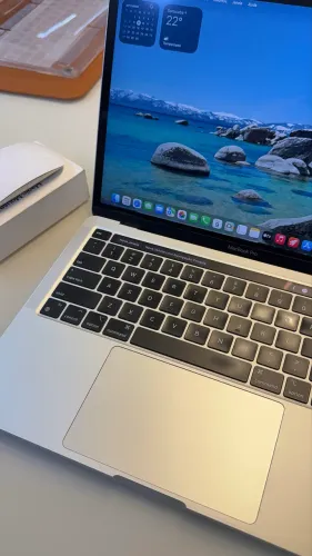 MacBook Pro M1 2020 + Magic Mouse 3