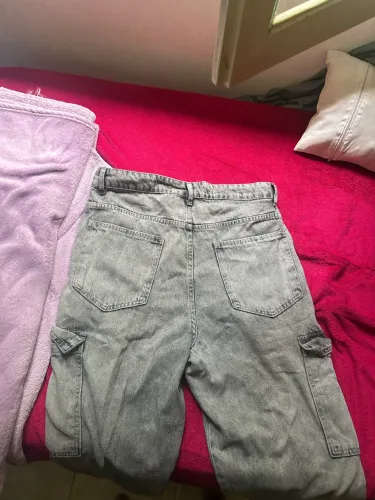 vendo calça cargo em ótimo estado,caso mais informações entre em contato 