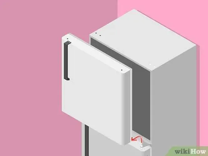 Desmontagem e montagem de porta de geladeira