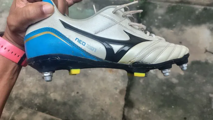 Chuteira Mizuno morelia neo 41 travas mistas