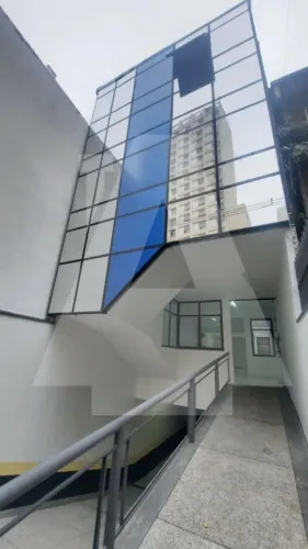 Excelente prédio comercial reformado/moderno. Perfeito para academia, clínica, laboratório