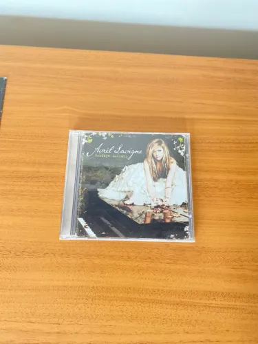 CD Avril Lavigne Goodbye Lullaby