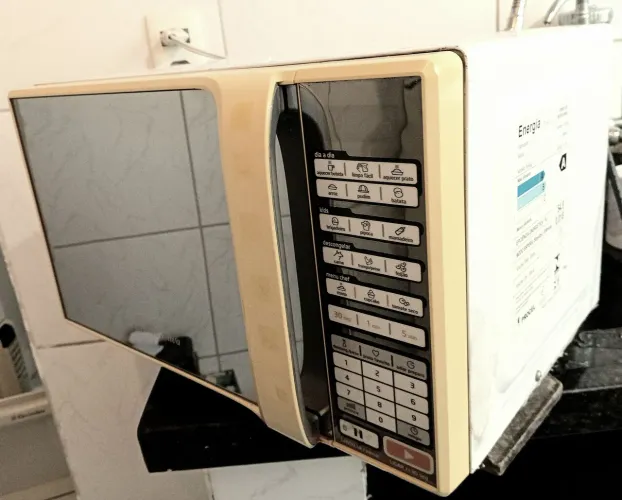 Micro-ondas Midea Espelhado 