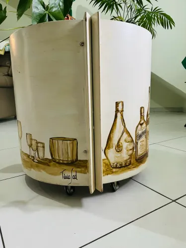 Porta bebidas, copos, em madeira artesanal pintura artística Exclusivo.