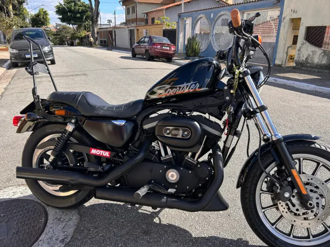 HARLEY-DAVIDSON SPORTSTER 883 ROADSTER