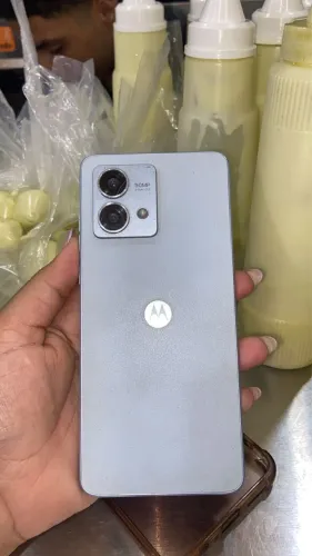 Moto g84 pegar e usar aparelho único dono novo branco gelo lindo?