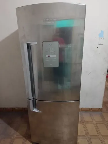 Geladeira Brastemp Inverse 440 litros Frost Free
