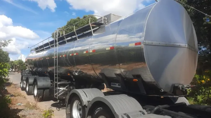 VANDERLEIA ISOTERMICA PARA LEITE