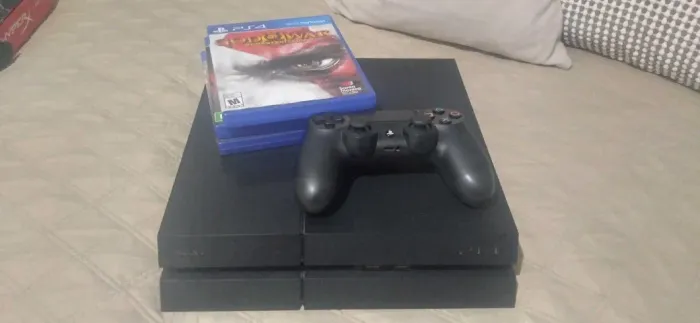 PS4 + Controle + 3 jogos