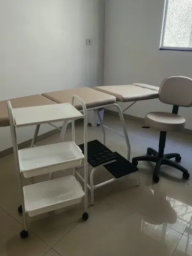 Kit Estética, maca, mocho, carrinho aux e escada