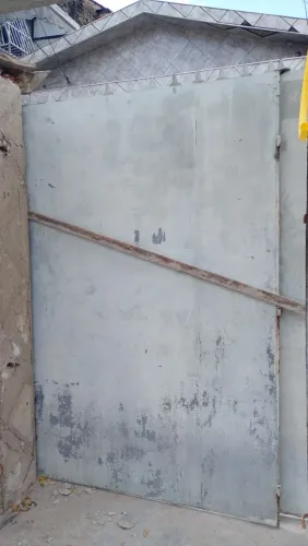 Vendo esse portão duas partes