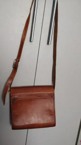 Bolsa nova em Couro