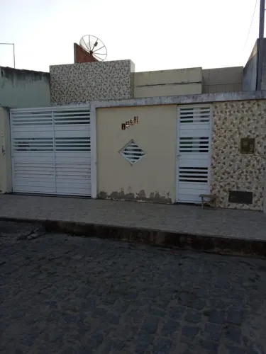 Vende-se casa