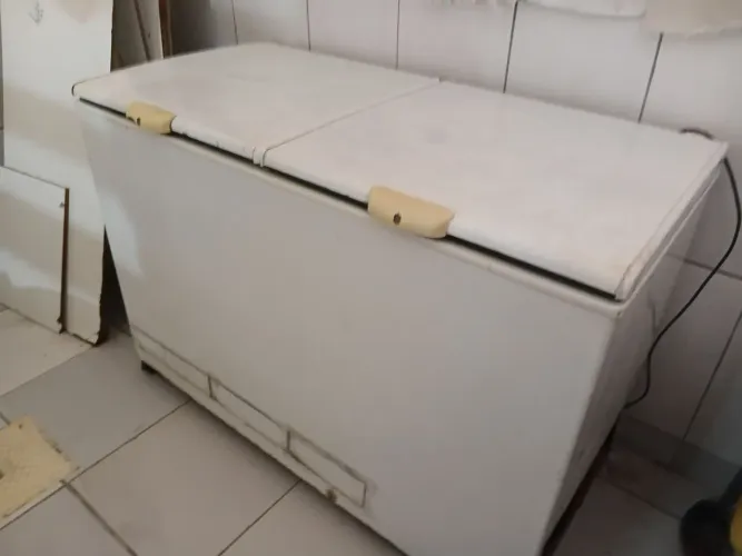 Freezer MetalFrio Dupla Ação