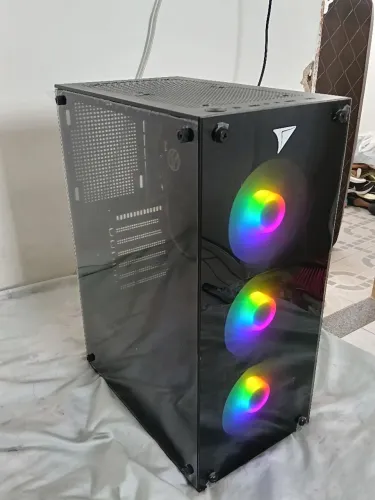 Pc game semi novo