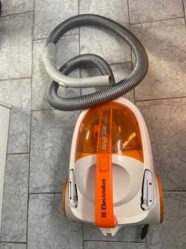 Aspirador de Pó - Electrolux ErgoLite