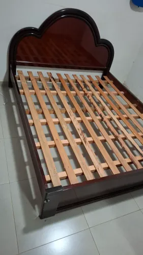 Cama de madeira pura Queen Size
