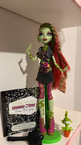 Boneca Monster High Vênus Mcflytrap