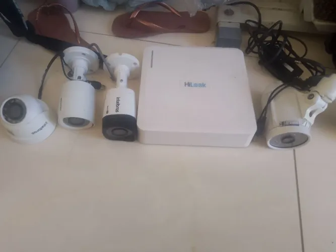 DVR de 8 canal já em HD com 4 câmara