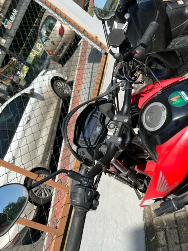 Vendo Bros com nota fiscal único dono chave reserva manual