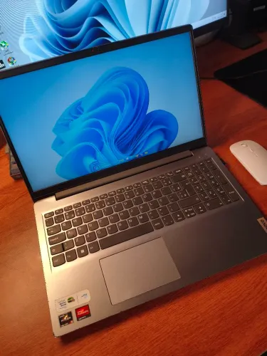 Notebook Lenovo IdeaPad 3 Ryzen 5 5500U | 12GB RAM | SSD | + Mouse 
