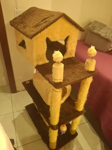 Arranhador cazinha pra gatos