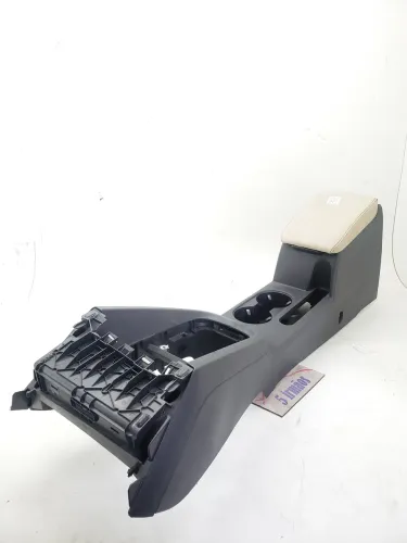 Console Central  C/ Apoio Braço Vw Jetta 2.0 Tsi 2012 / 2013