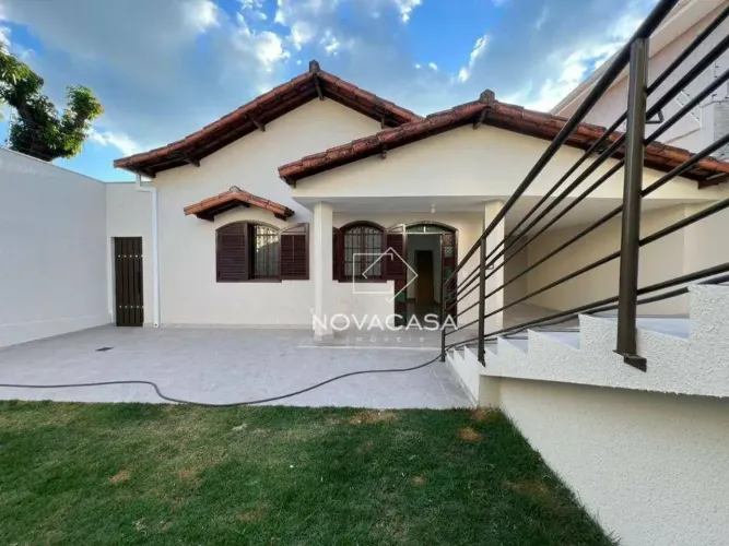 Casa com 3 dormitórios para alugar, 360 m² por R$ 6.217,05/mês - Santa Branca - Belo Horiz