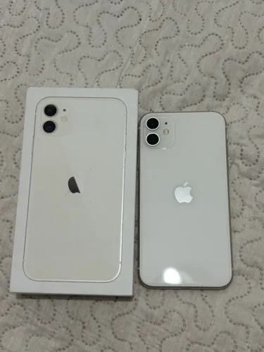 iPhone 11 tudo OK se 64 giga nunca foi aberto sem detalhes