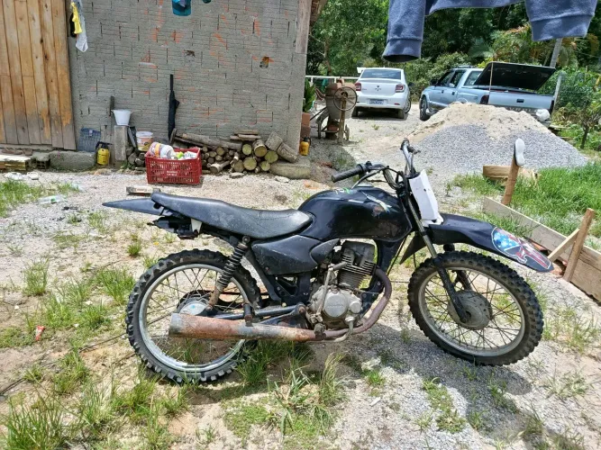 Moto para trilha