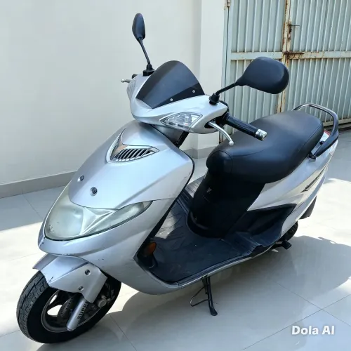 Moto suzuki 2008 cinza- automatica