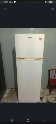 Geladeira gelo seco funcionando perfeitamente 800