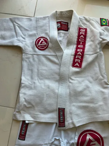 Kimono Jiu jitsu infantil M2 logo Gracie Barra