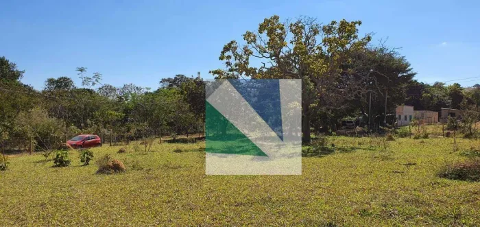 Corumbá 3, Luziania cercado, água, luz e internet 1700 m² por R$ 400.000 -