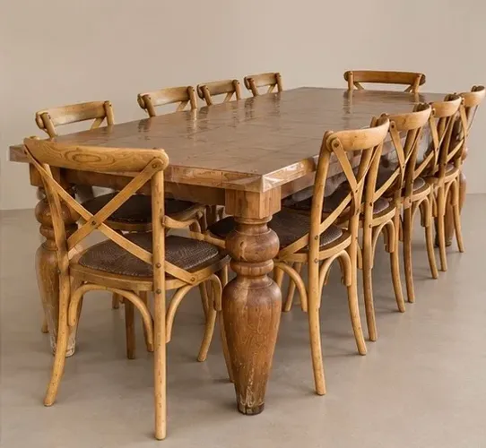 Mesa de jantar com 8 cadeiras