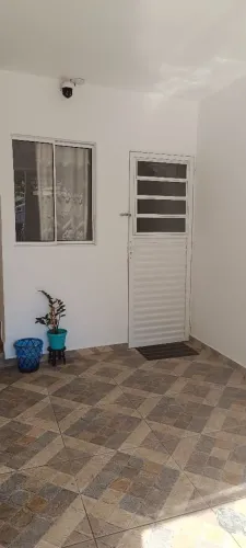 Aluguel de casa para temporada em casa frio ( Peró)( 1 quarto e 1 banheiro)