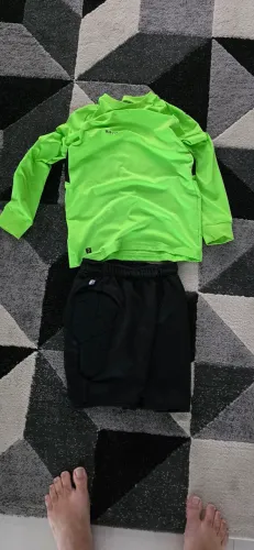 Lote 16 - roupa goleiro 8/10 anos