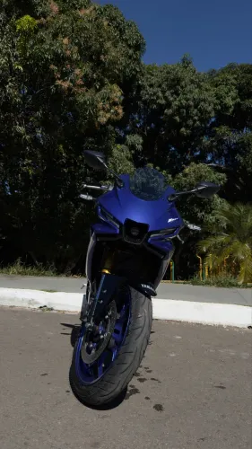 Yamamaha R3 connected