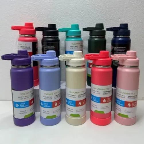 Garrafa térmica com pe de silicone