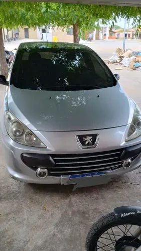 Peugeot 307 Presence 2.0 Flex 16V 5P Aut. 2010
